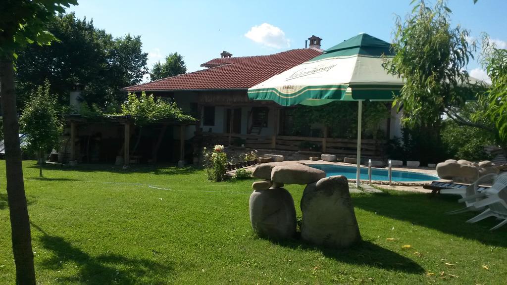 Hotel Pri Chakara Arbanasi Exterior foto