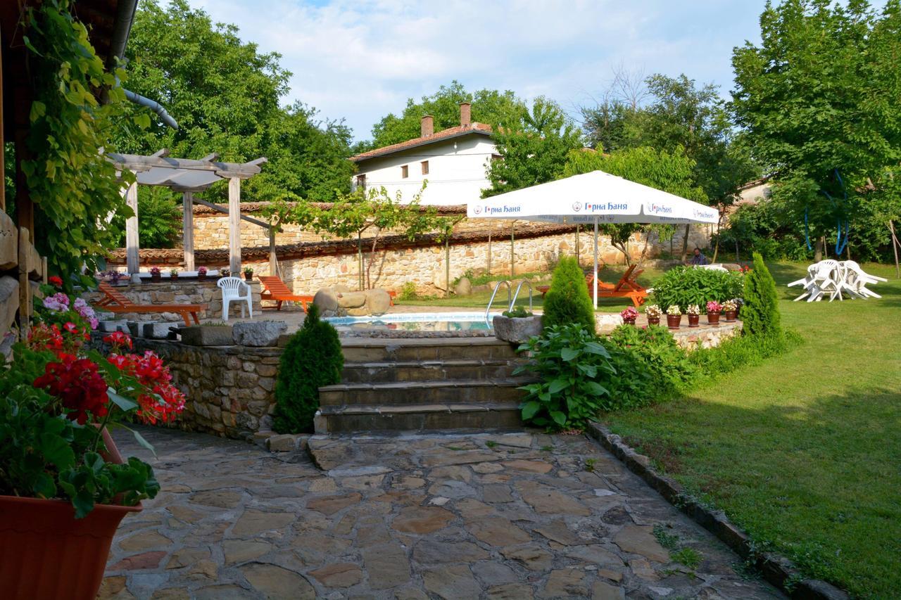 Hotel Pri Chakara Arbanasi Exterior foto