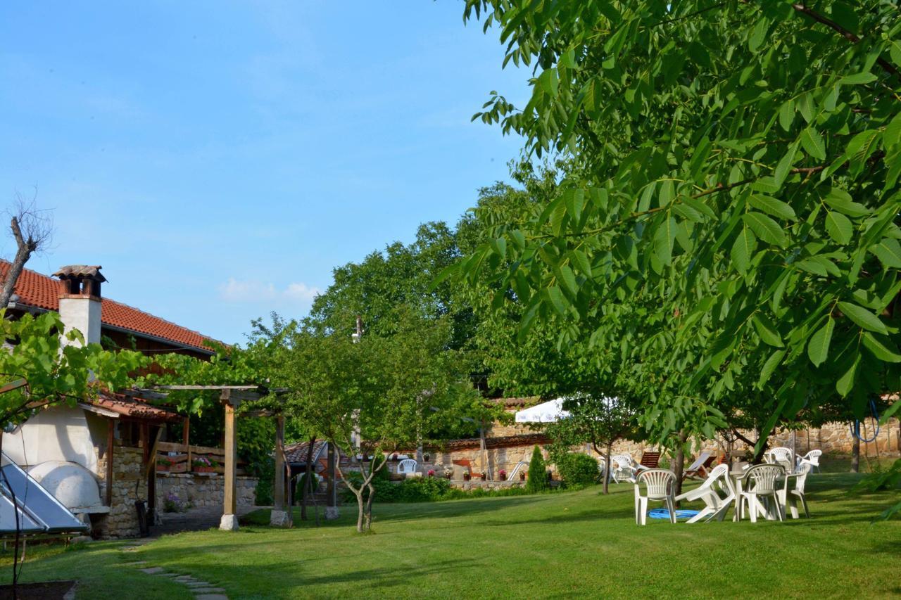Hotel Pri Chakara Arbanasi Exterior foto