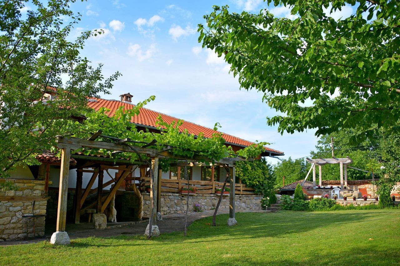 Hotel Pri Chakara Arbanasi Exterior foto